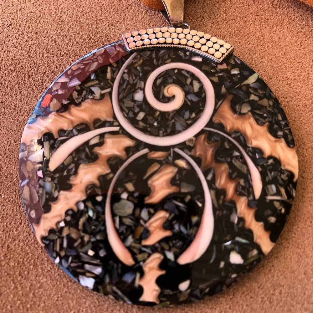 Natural Multi Color Large Shell Pendant. - Picture 2 of 6